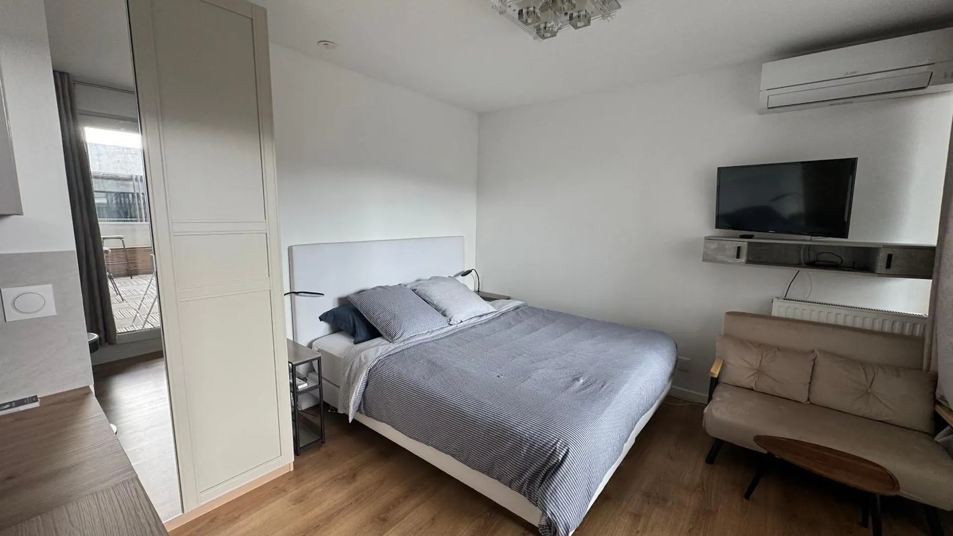 Beau Studio Avec Belle Terrasse Au Centre Ville De Nice França