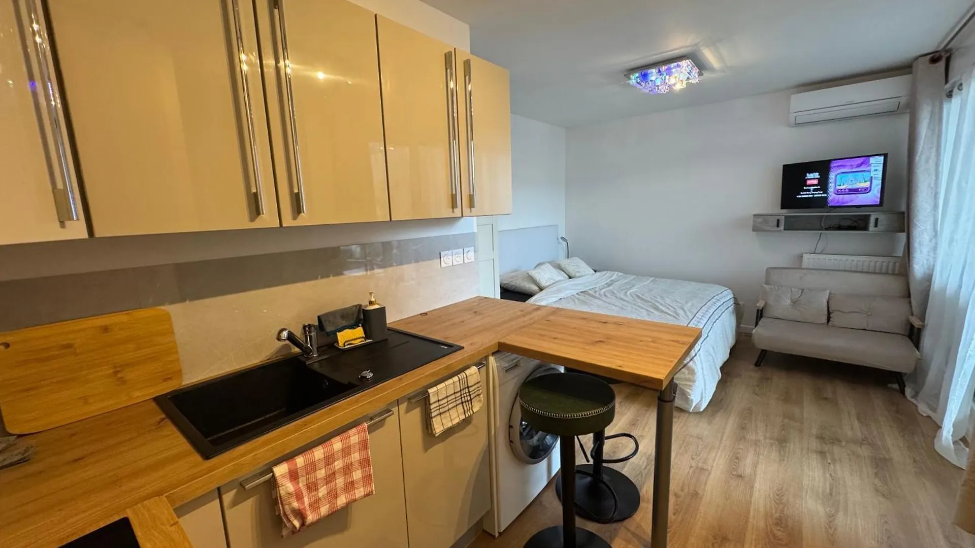 Beau Studio Au Centre-Ville De Nice Apartment