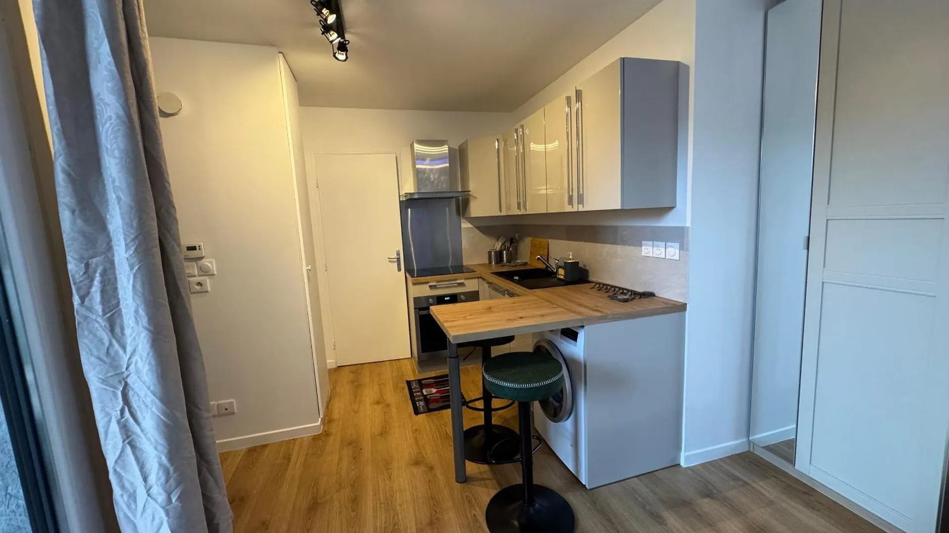 Apartmán Beau Studio Au Centre-Ville De Nice